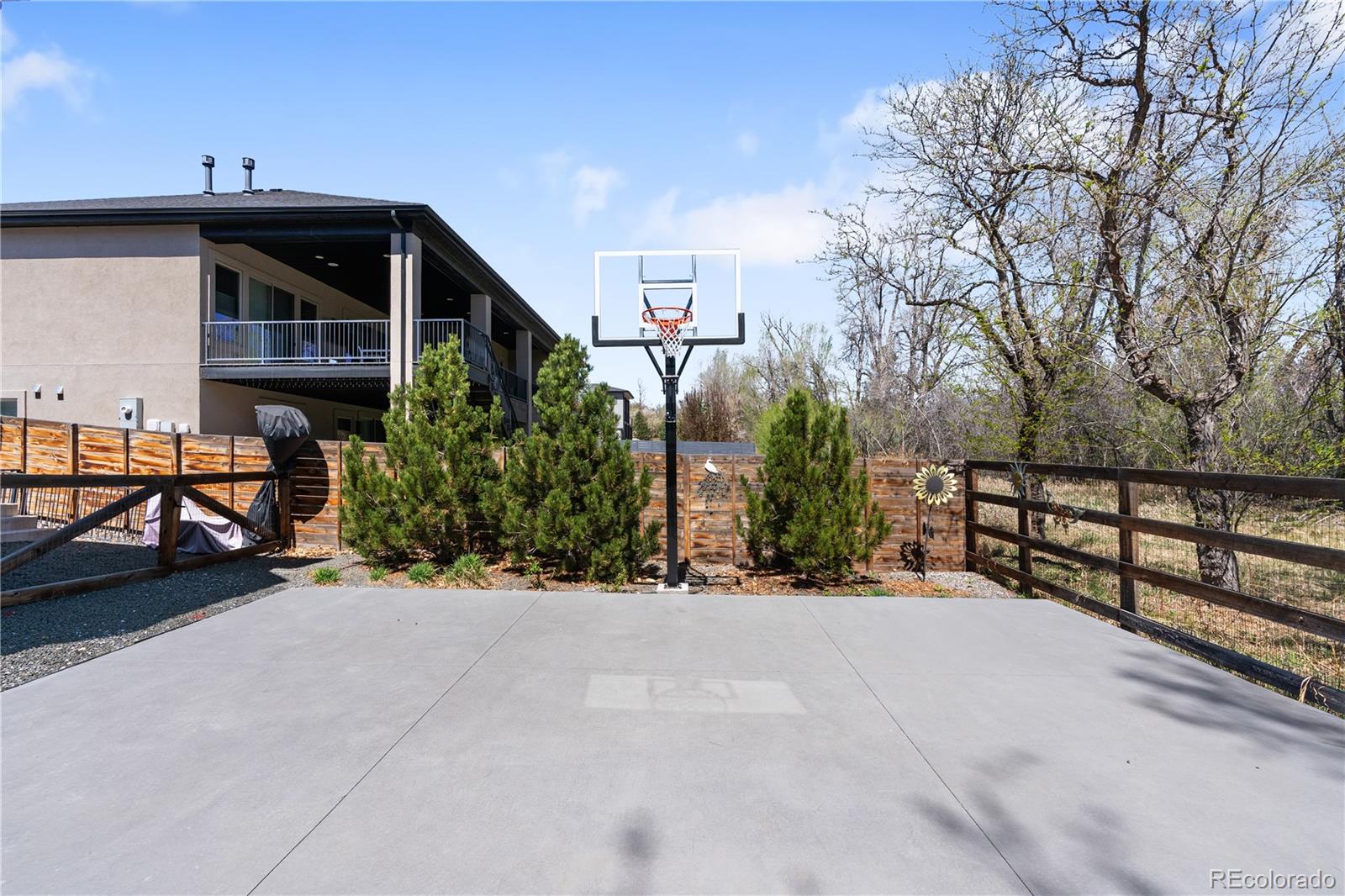 7156 Holland Court
