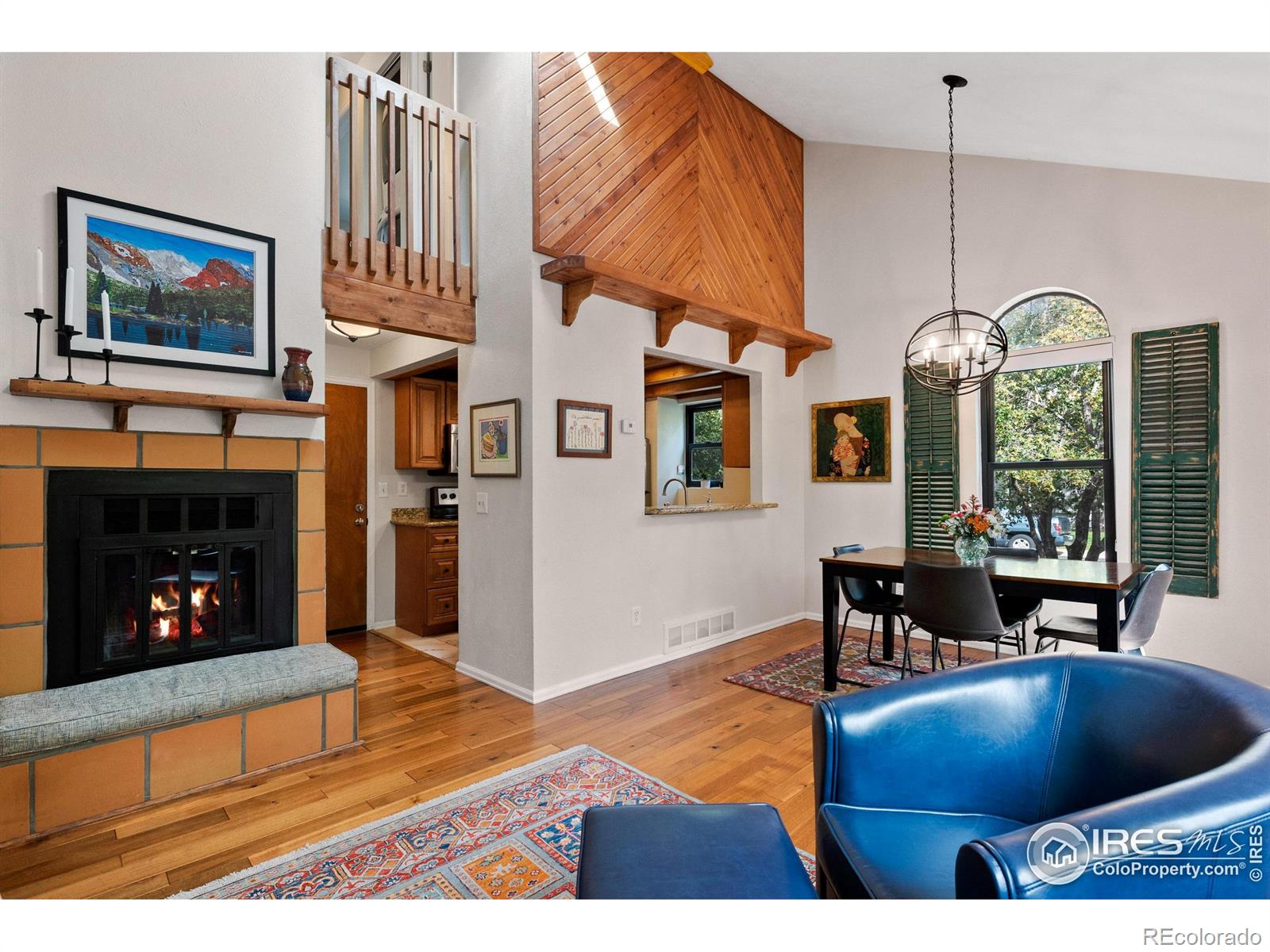 353 S Taft Court Unit: 1