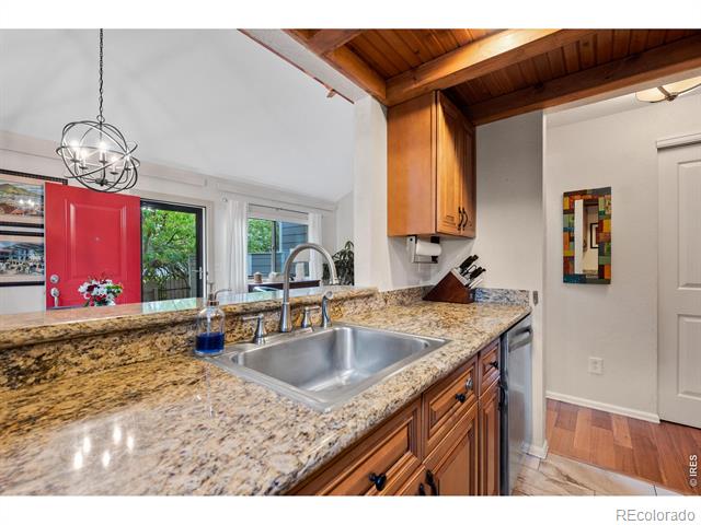 353 S Taft Court Unit: 1