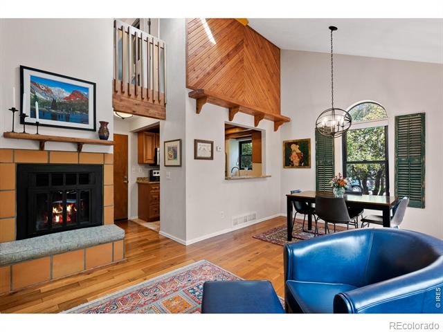 353 S Taft Court Unit: 1