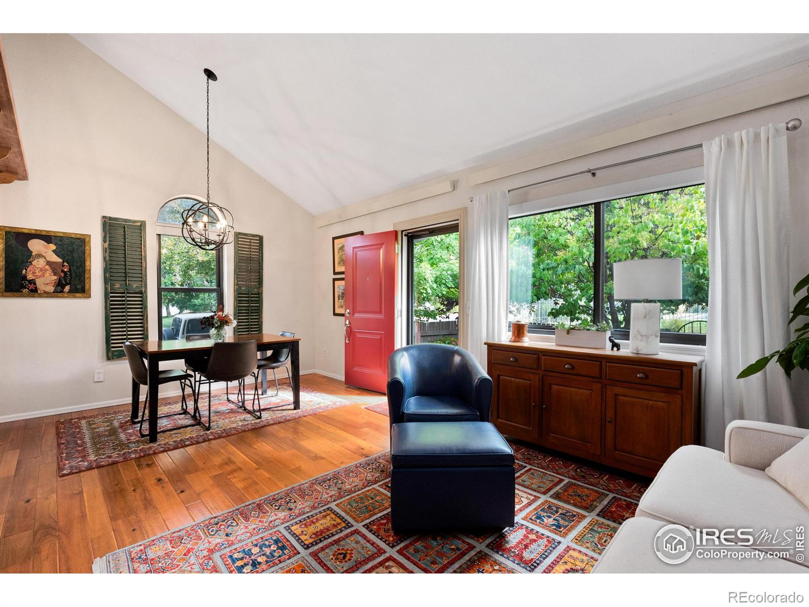 353 S Taft Court Unit: 1