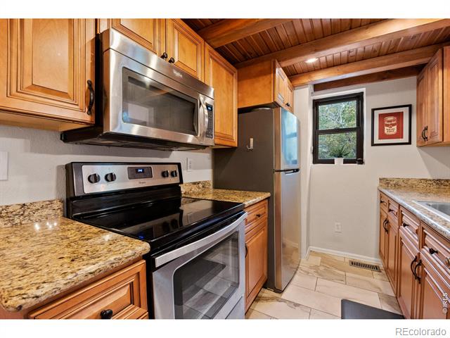 353 S Taft Court Unit: 1