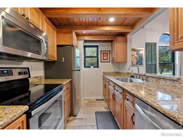 353 S Taft Court Unit: 1