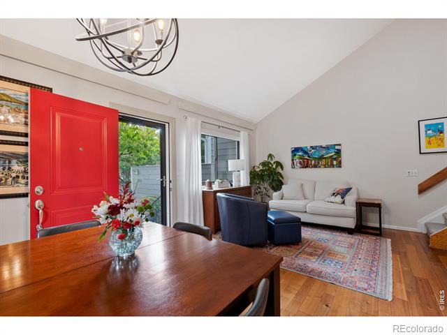 353 S Taft Court Unit: 1
