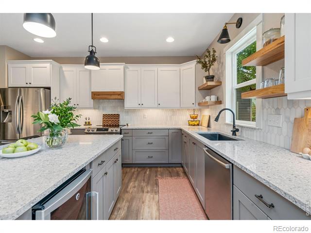 2102 Kerry Hill Drive