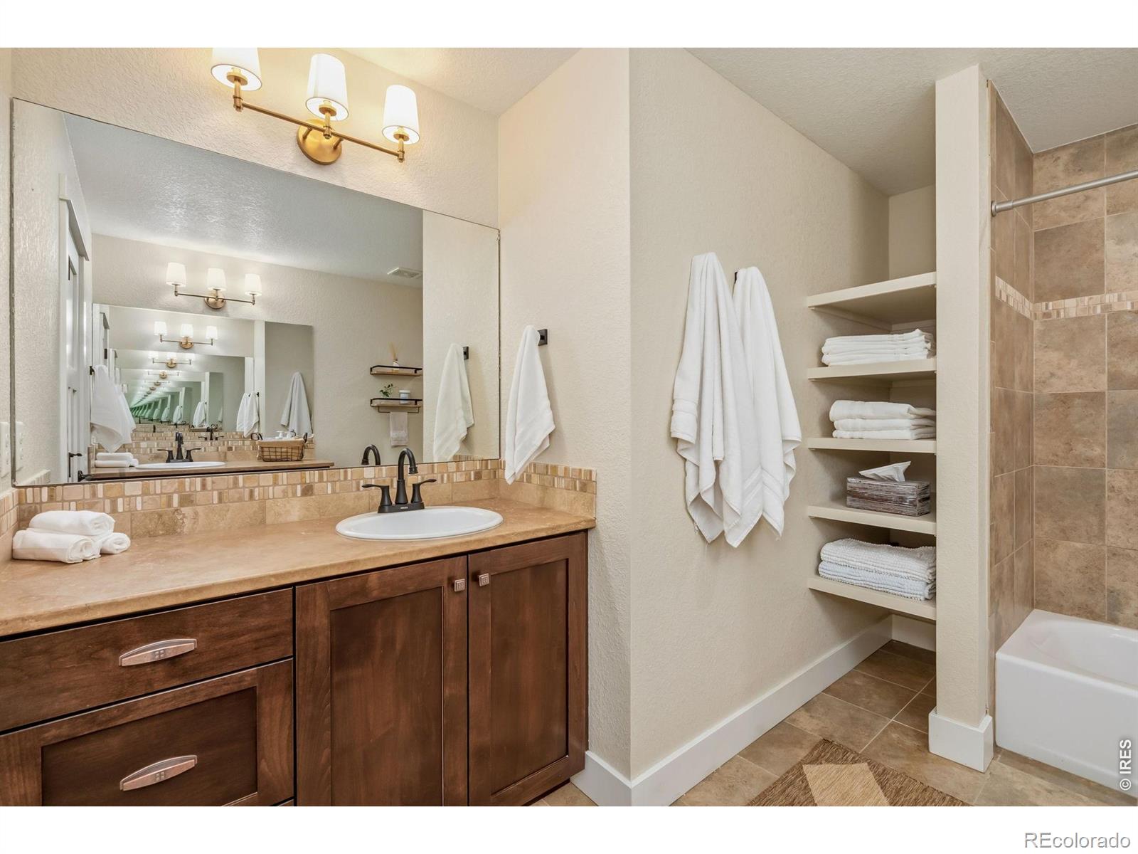 2102 Kerry Hill Drive