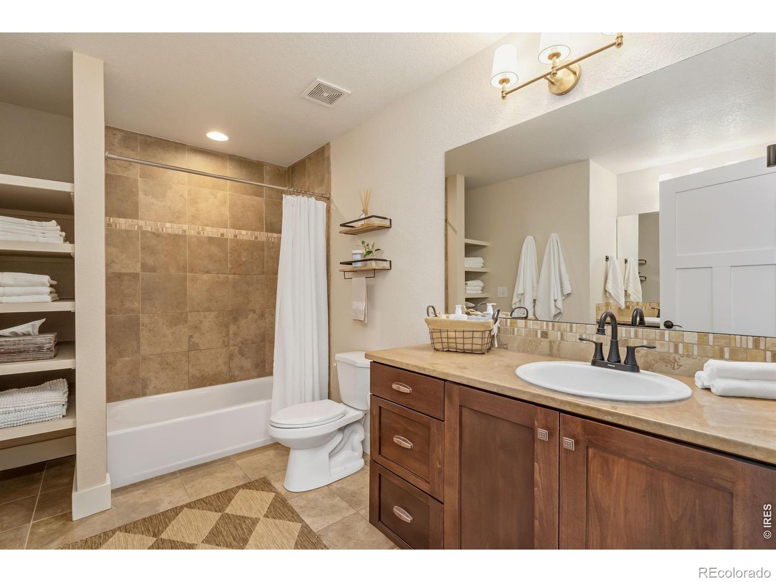 2102 Kerry Hill Drive