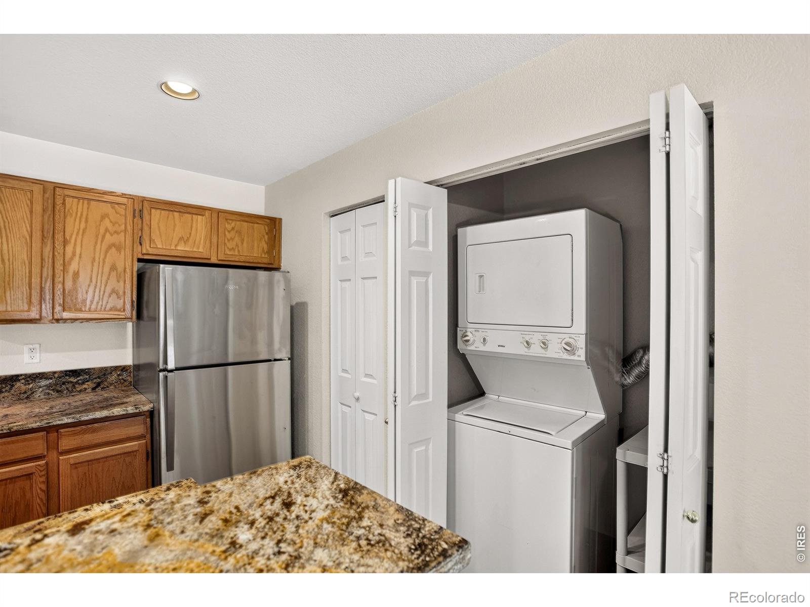 1225 W Prospect Road Unit: 40