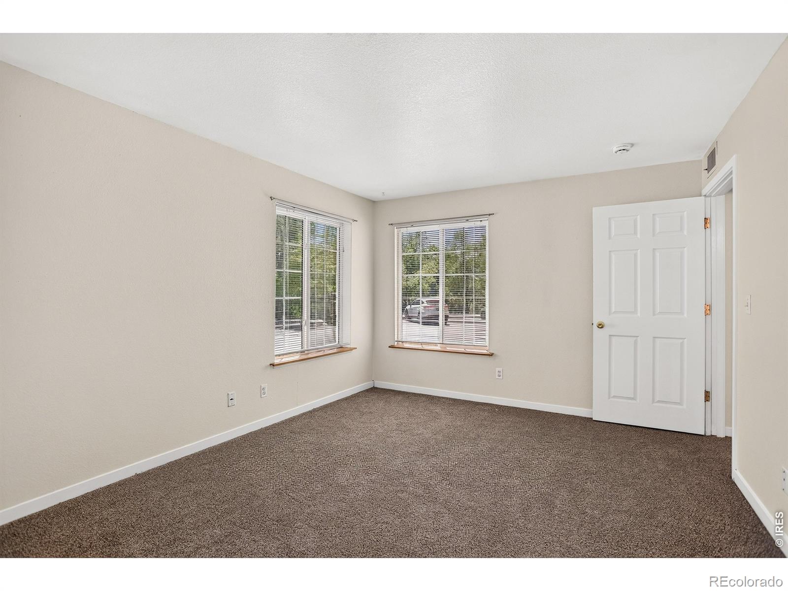 1225 W Prospect Road Unit: 40