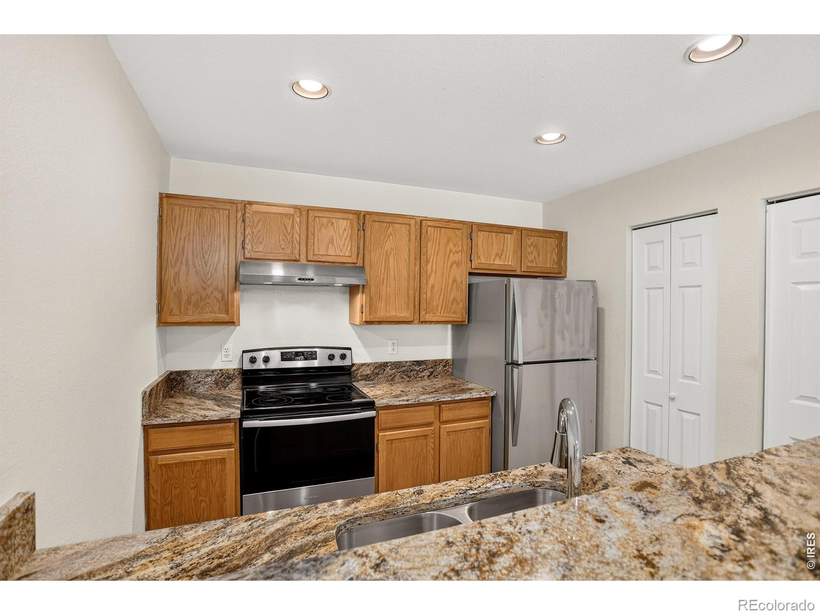 1225 W Prospect Road Unit: 40