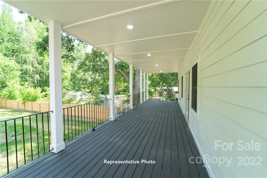1400 Riverside Drive