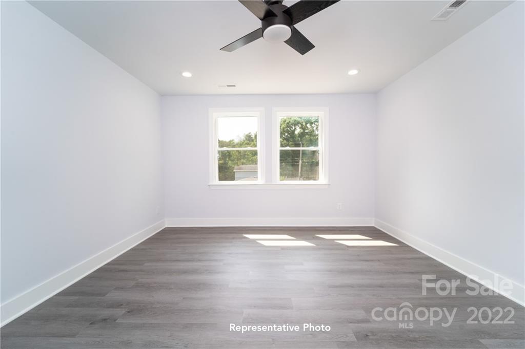1400 Riverside Drive