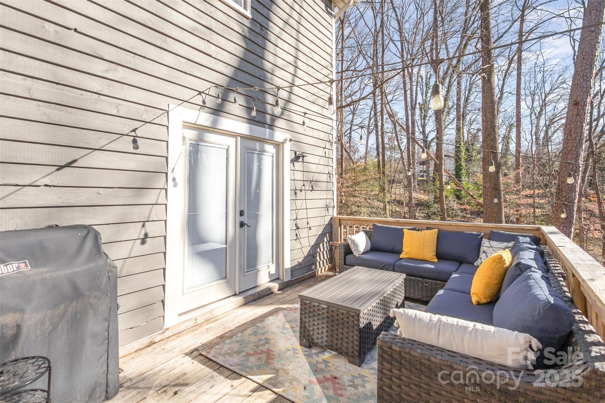 2817 Desmond Place