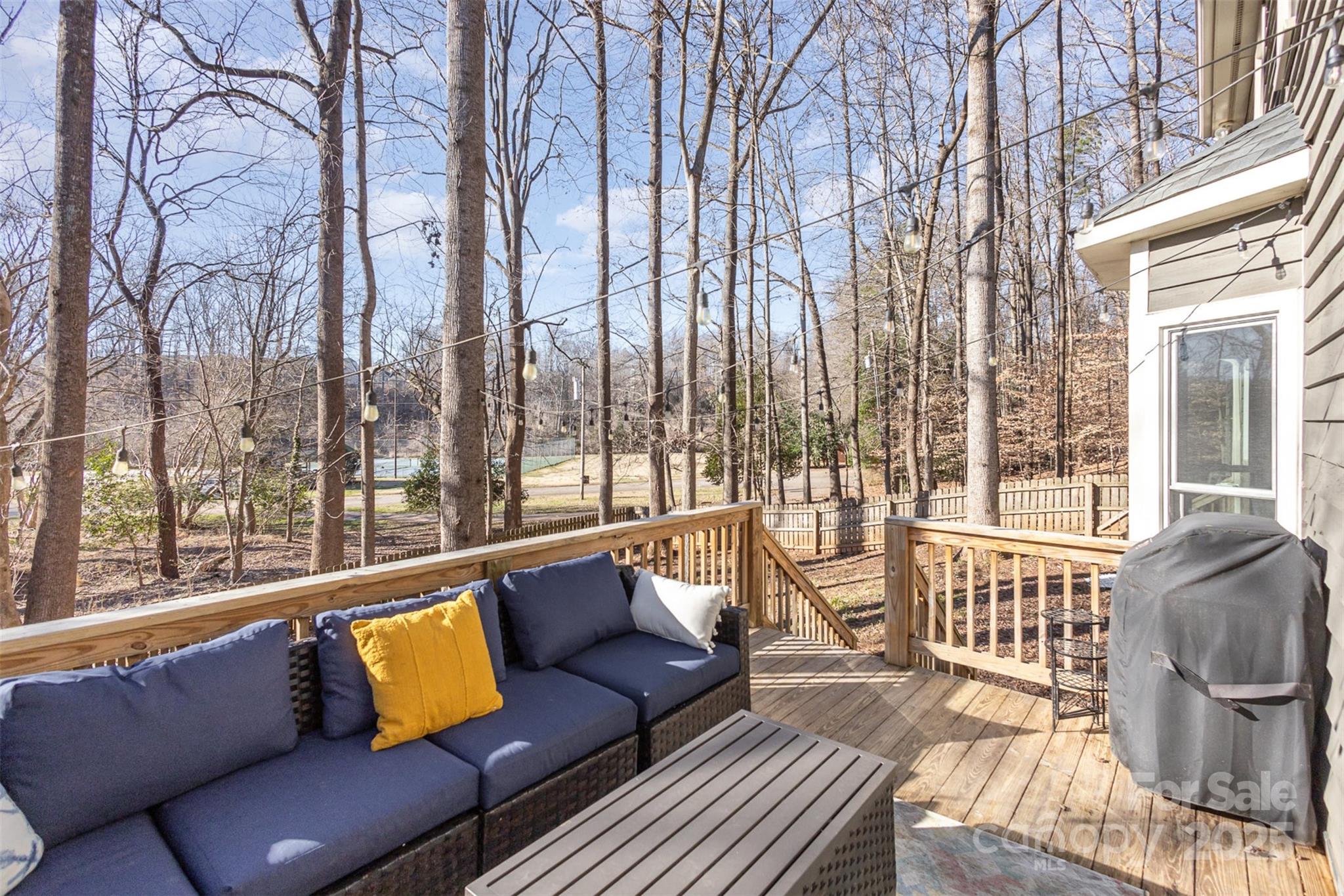 2817 Desmond Place
