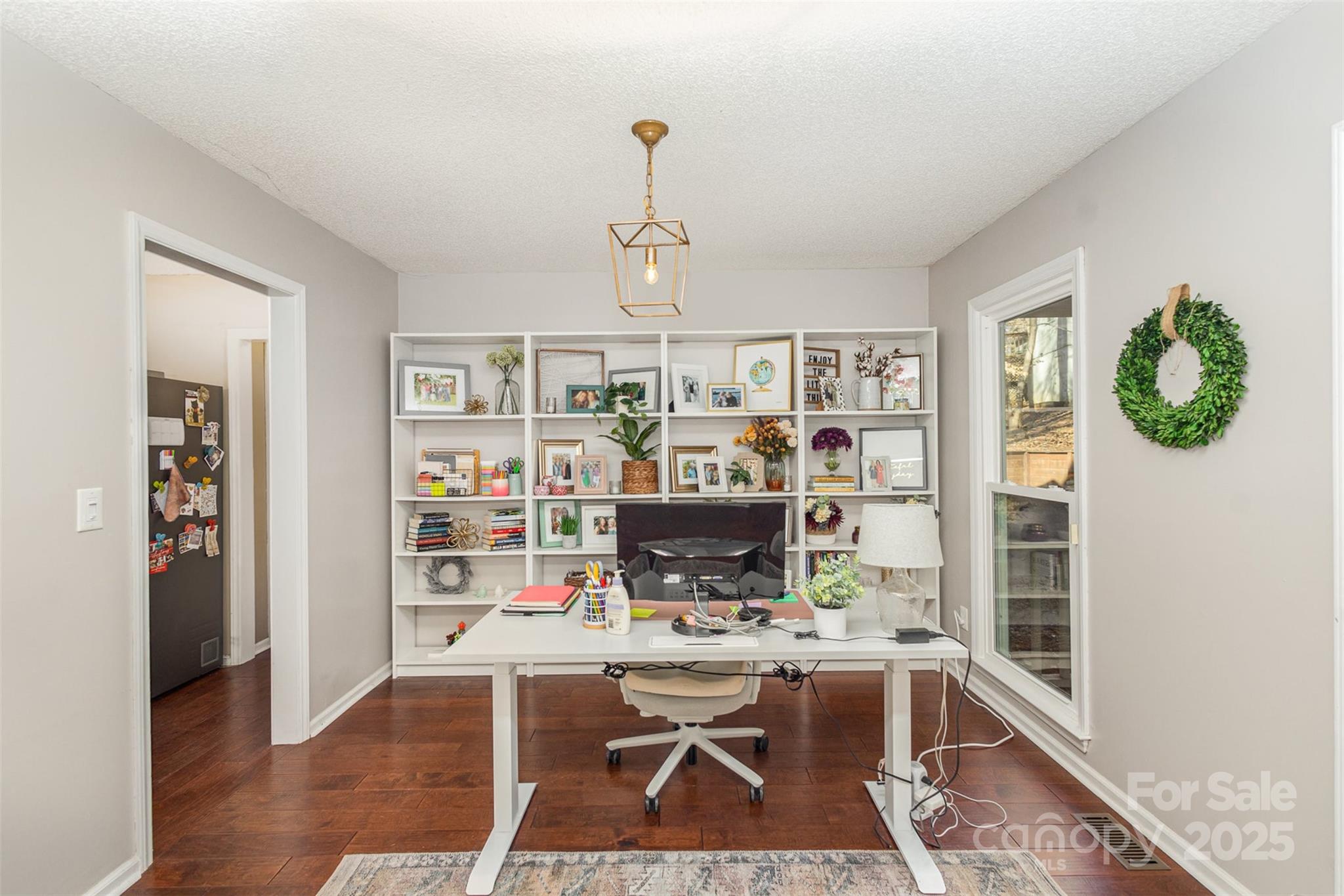 2817 Desmond Place