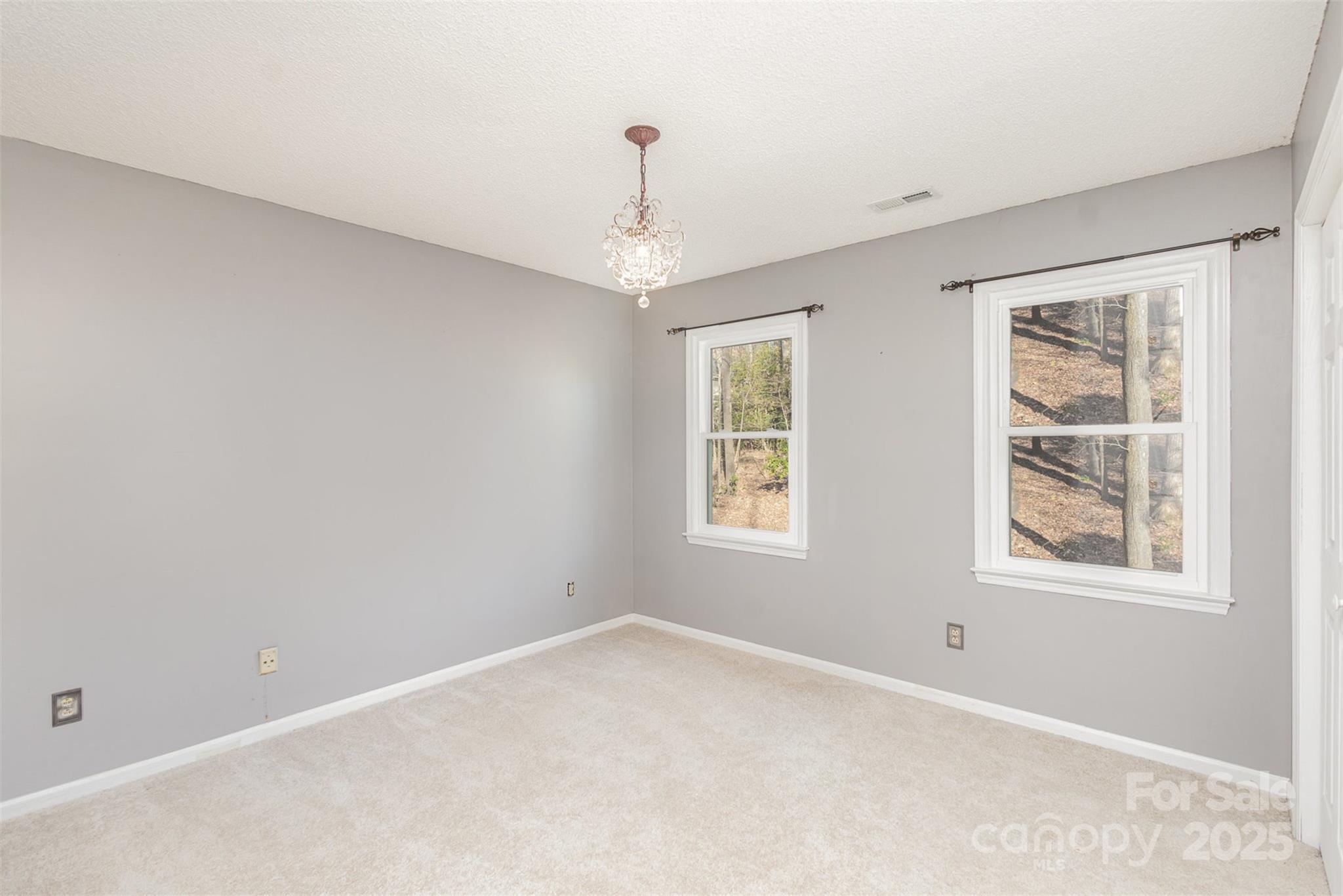 2817 Desmond Place