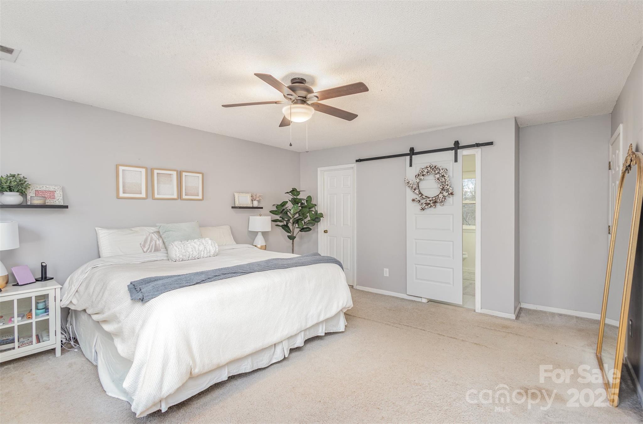 2817 Desmond Place
