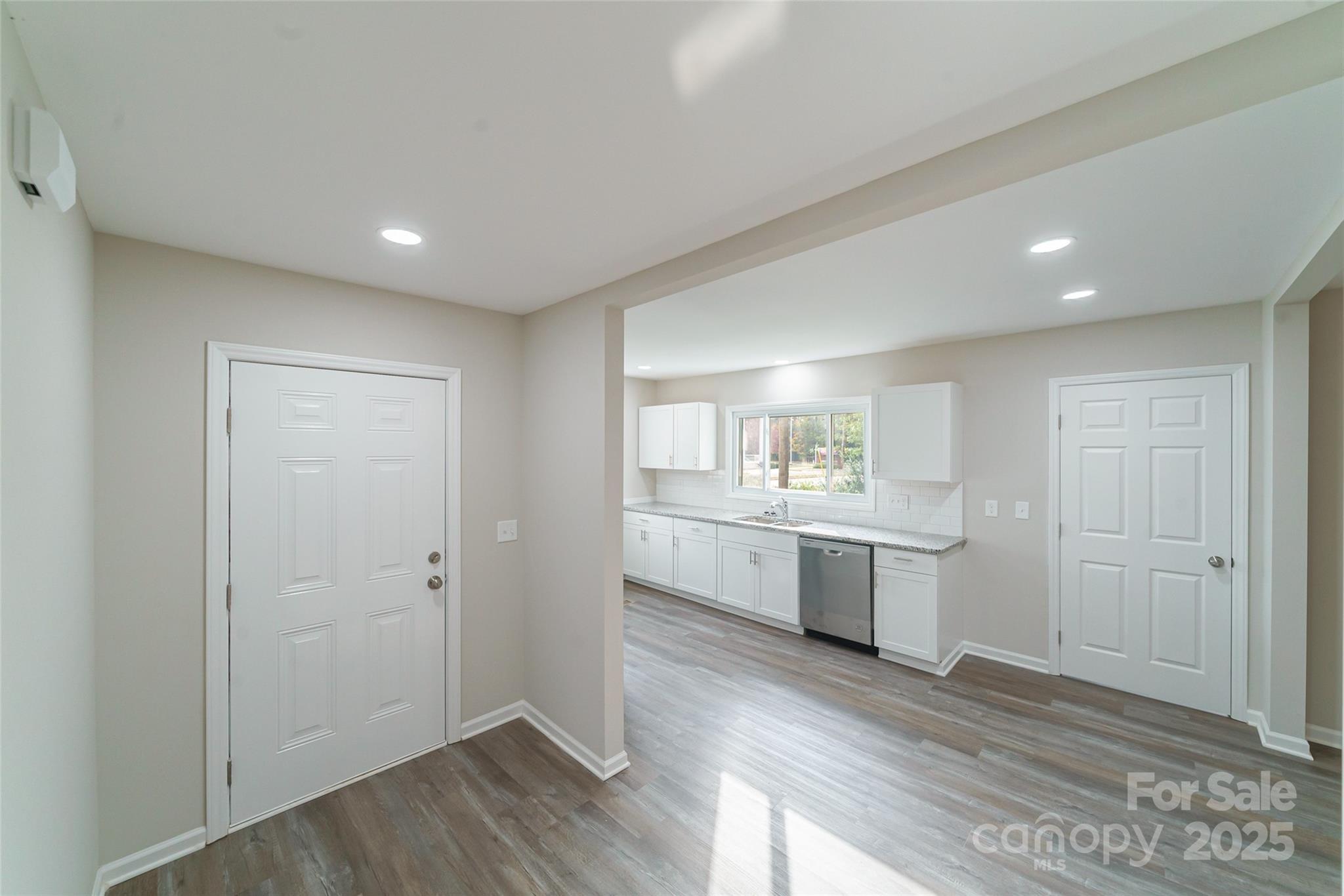 2500 S Ridge Avenue