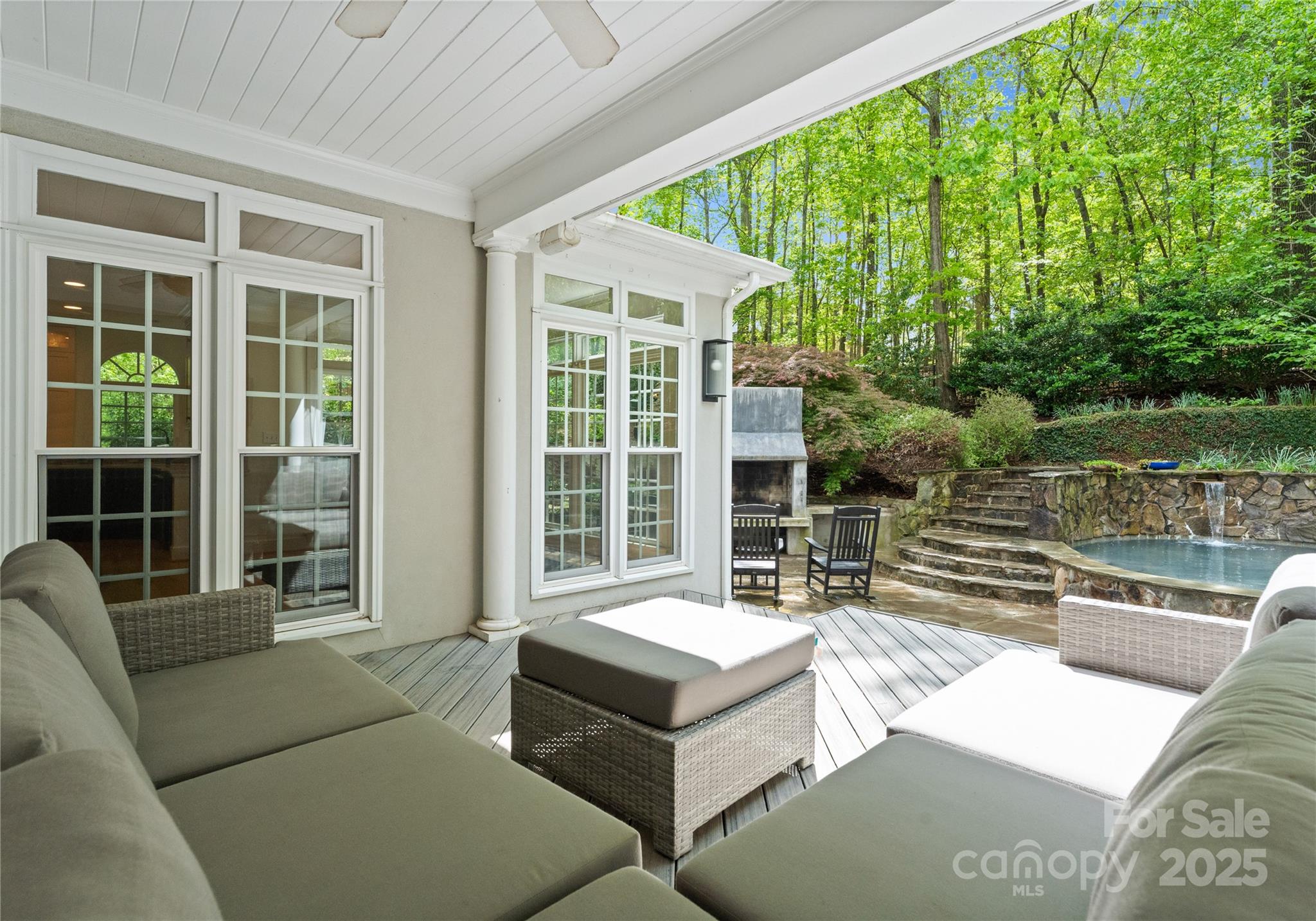 2720 Moss Spring Road