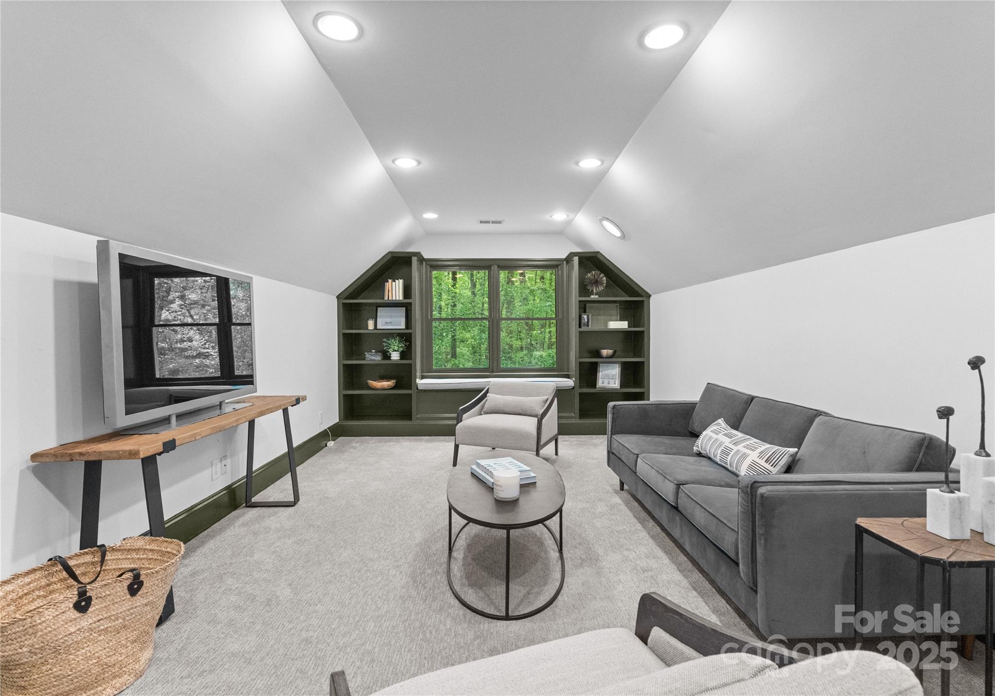 2720 Moss Spring Road
