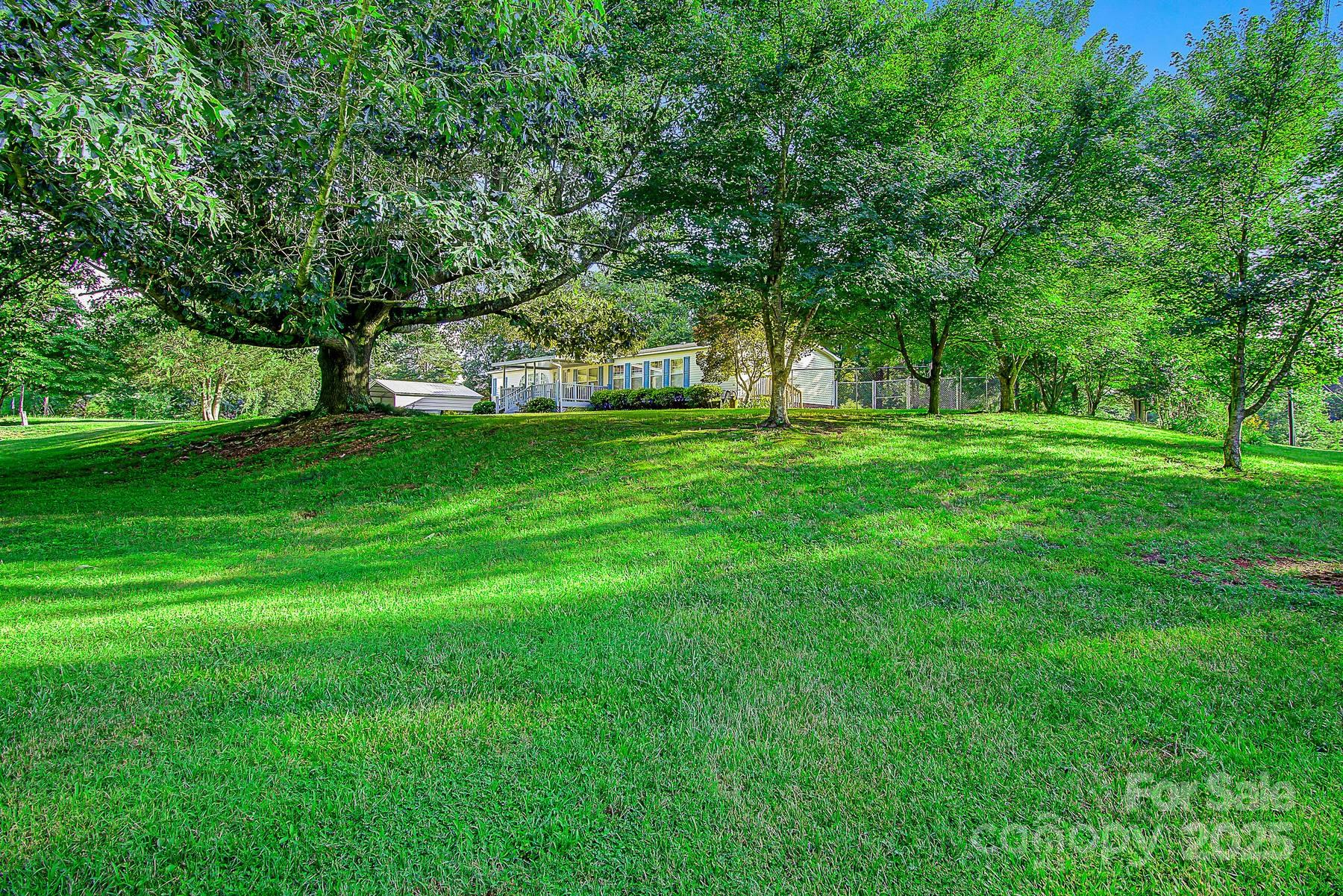 425 Knotty Pine Circle