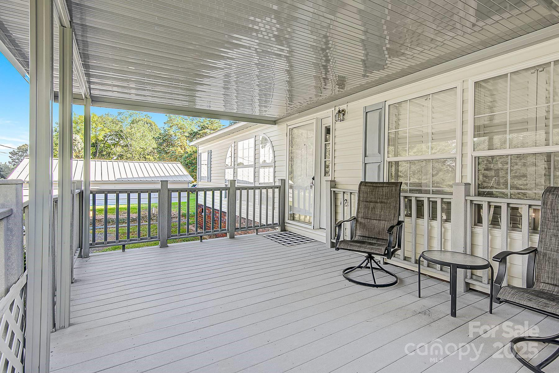 425 Knotty Pine Circle