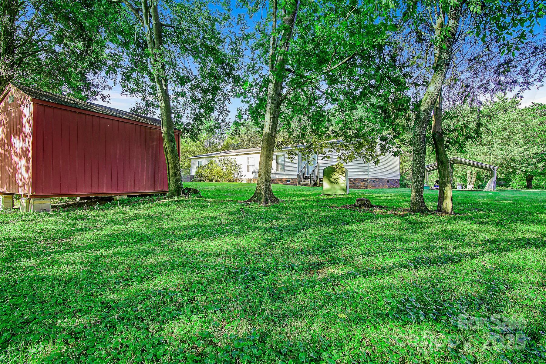 425 Knotty Pine Circle