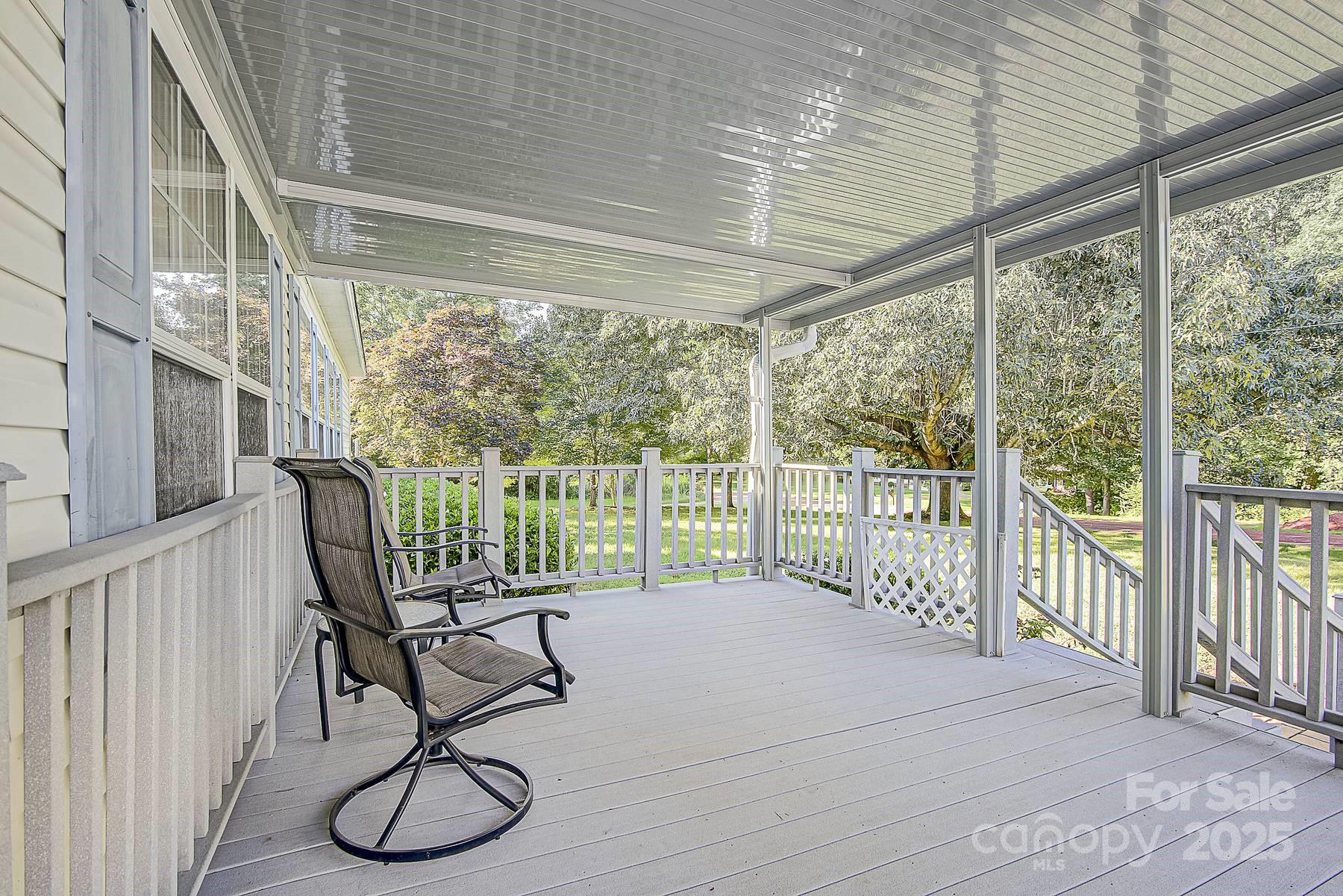 425 Knotty Pine Circle