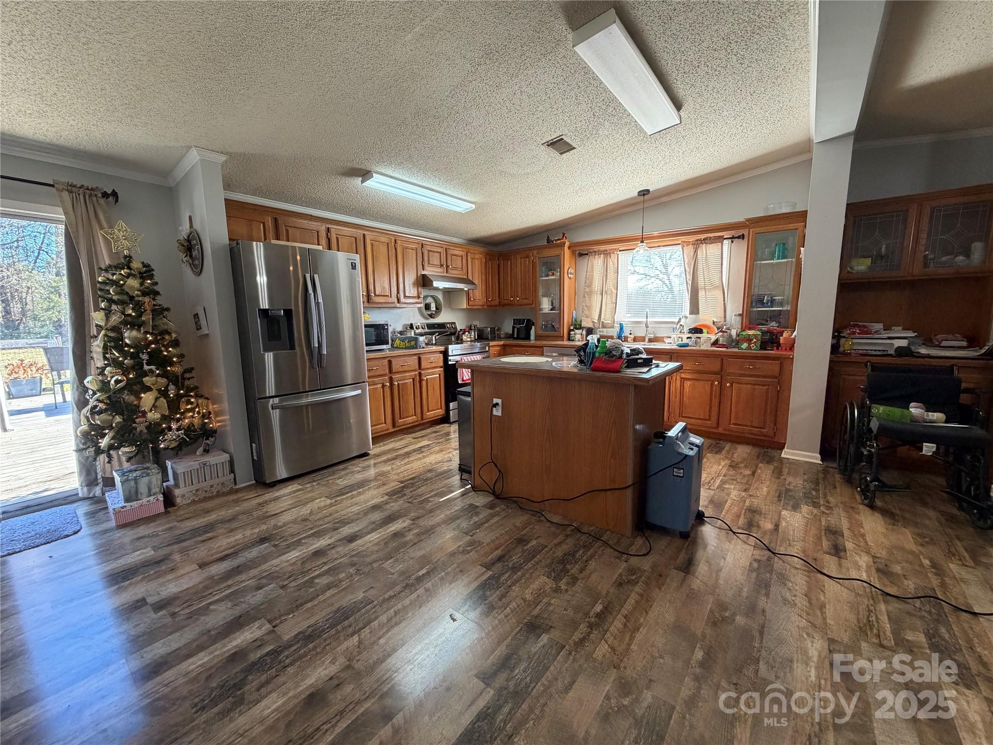 102 Beechwood Drive