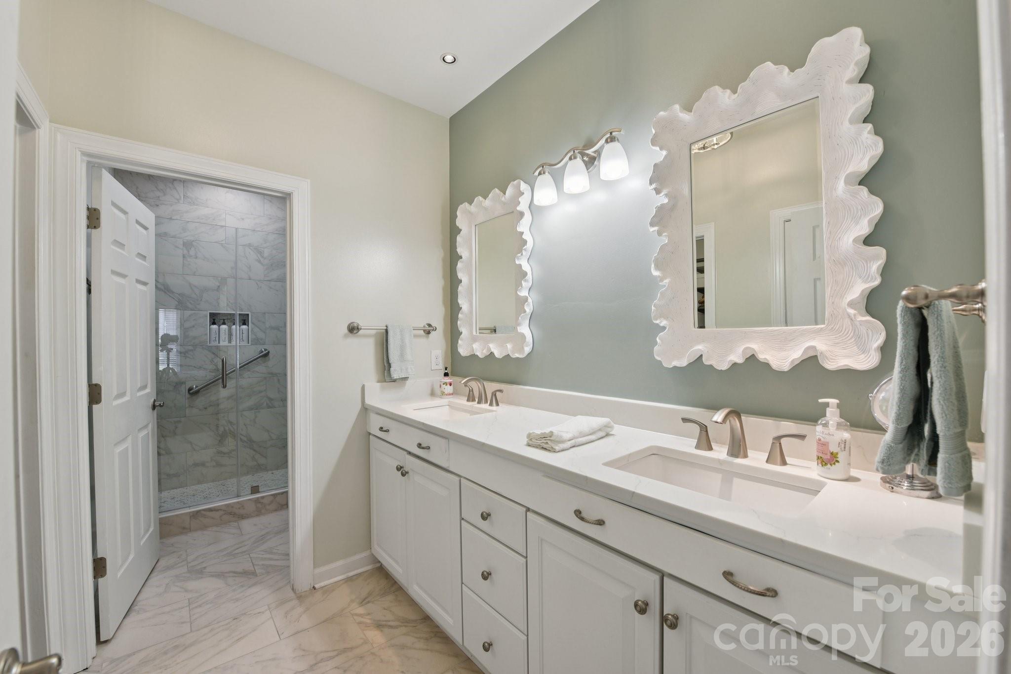 10816 Willow Crossing Drive