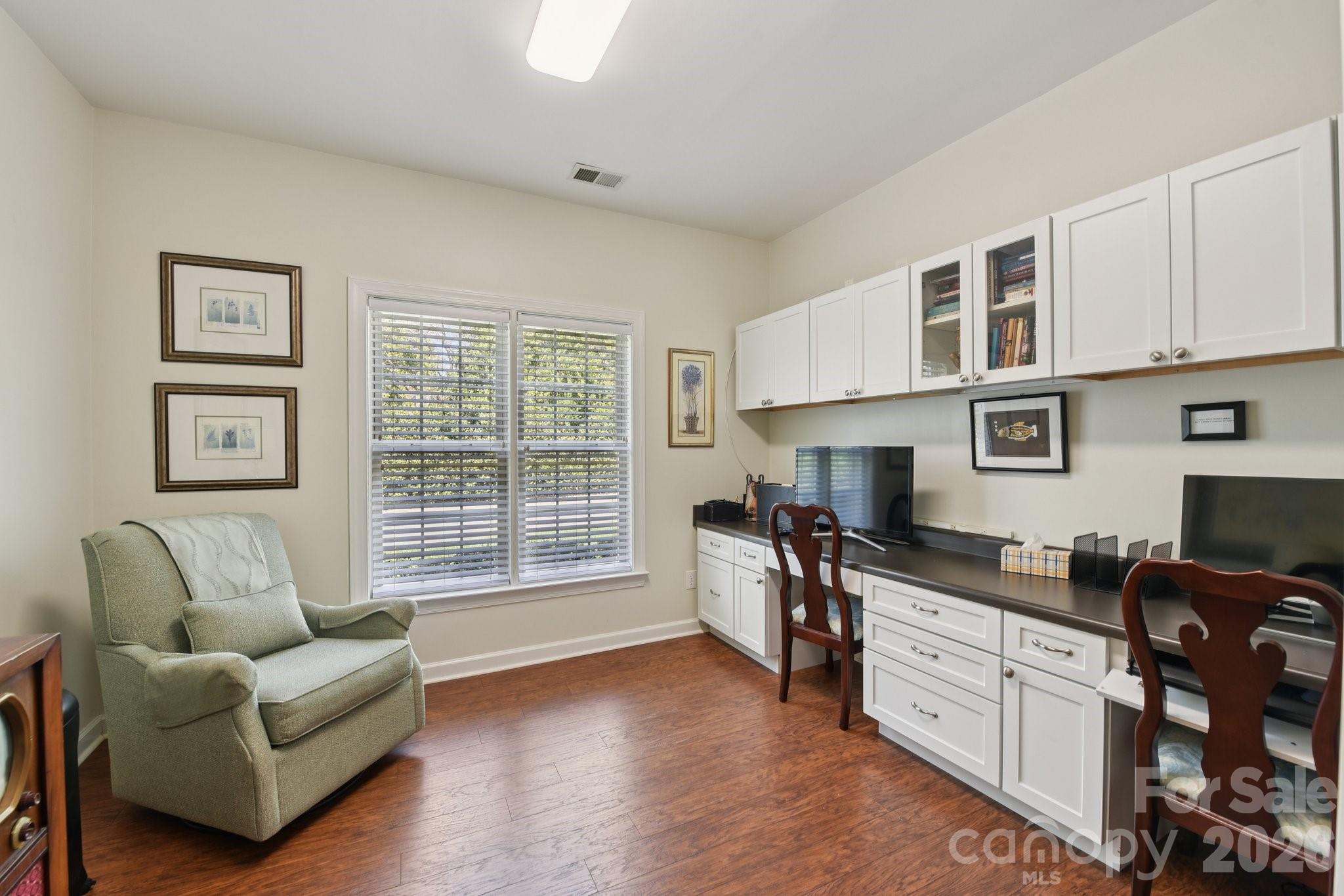 10816 Willow Crossing Drive