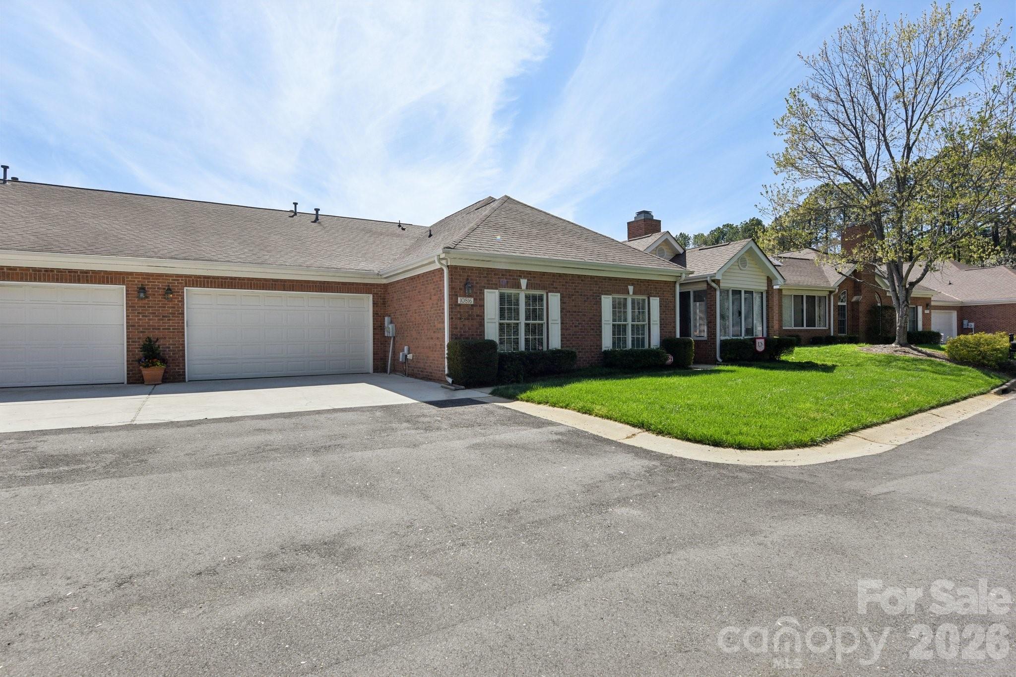 10816 Willow Crossing Drive