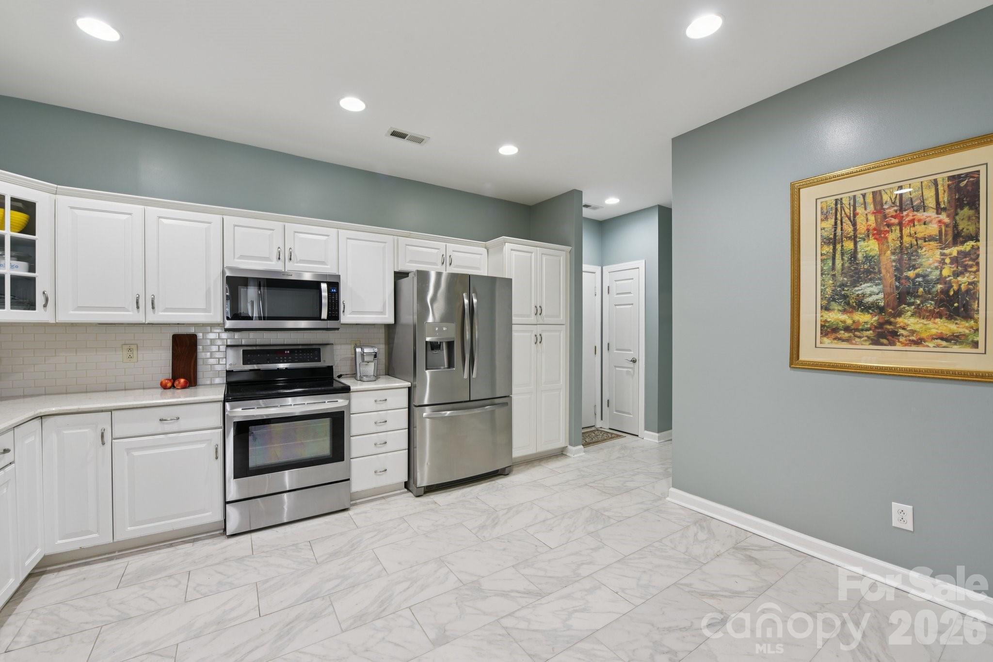 10816 Willow Crossing Drive