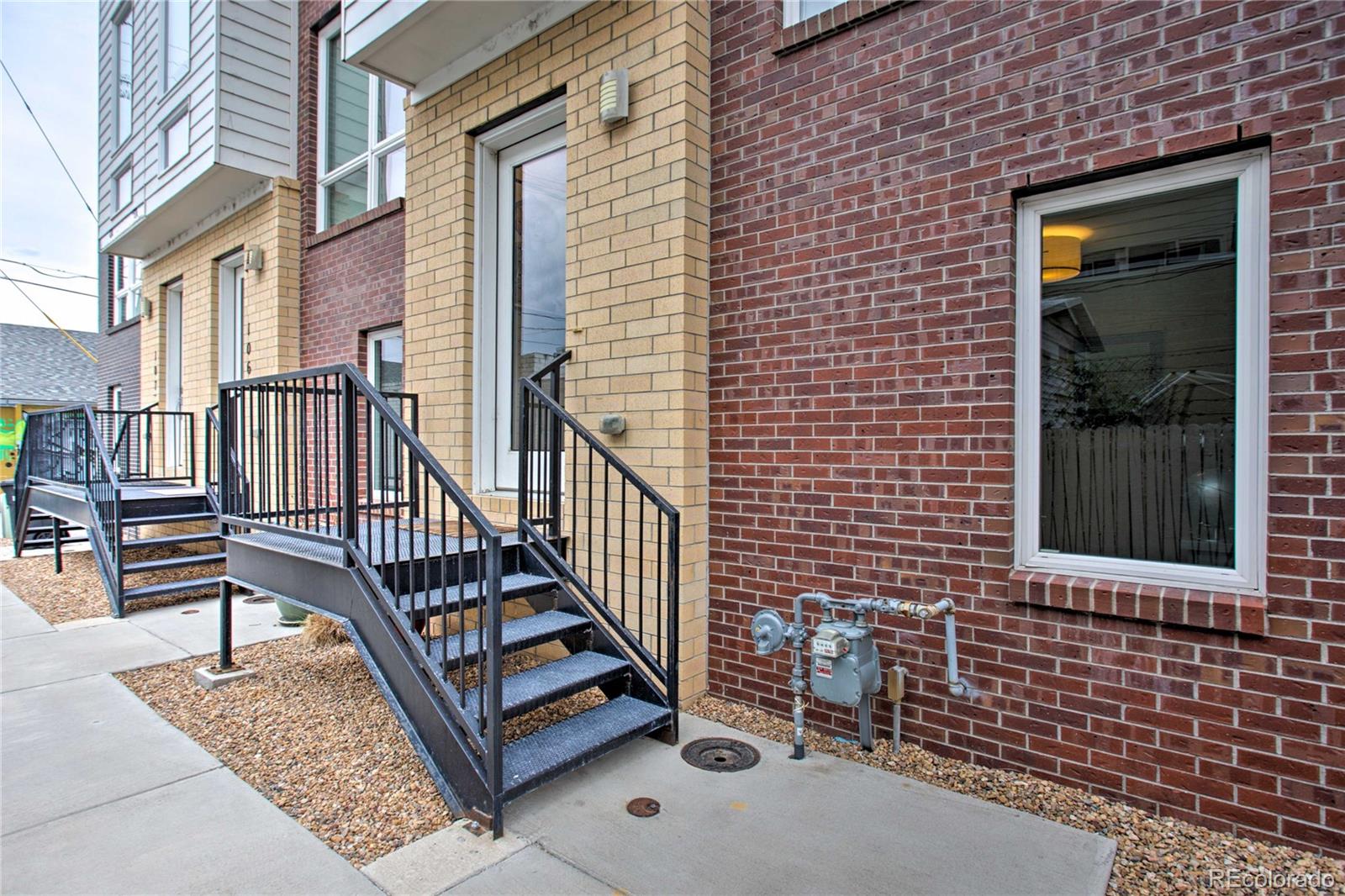 3415 Larimer Street Unit: 105