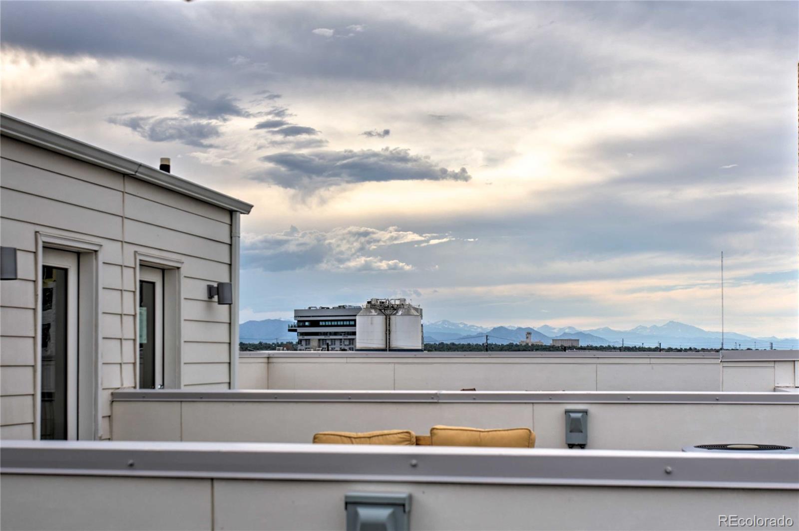 3415 Larimer Street Unit: 105