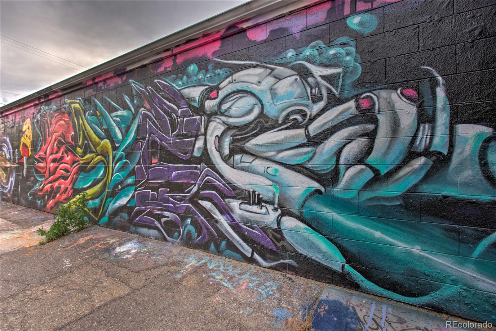 3415 Larimer Street Unit: 105