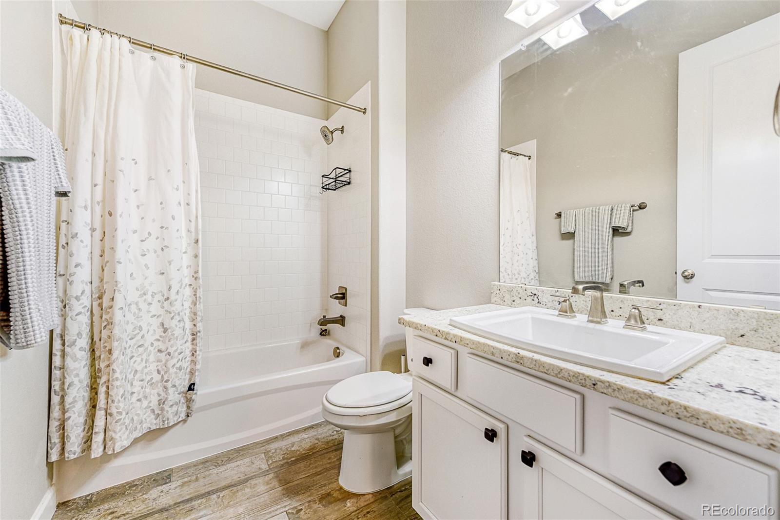 9894 Eagle River Street