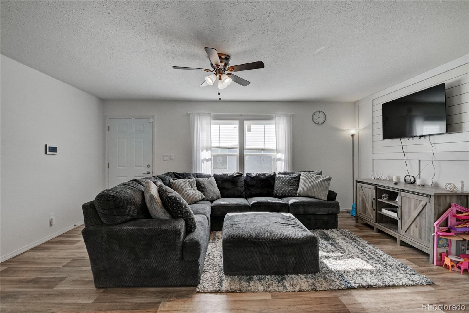 2885 E Mideway Boulevard