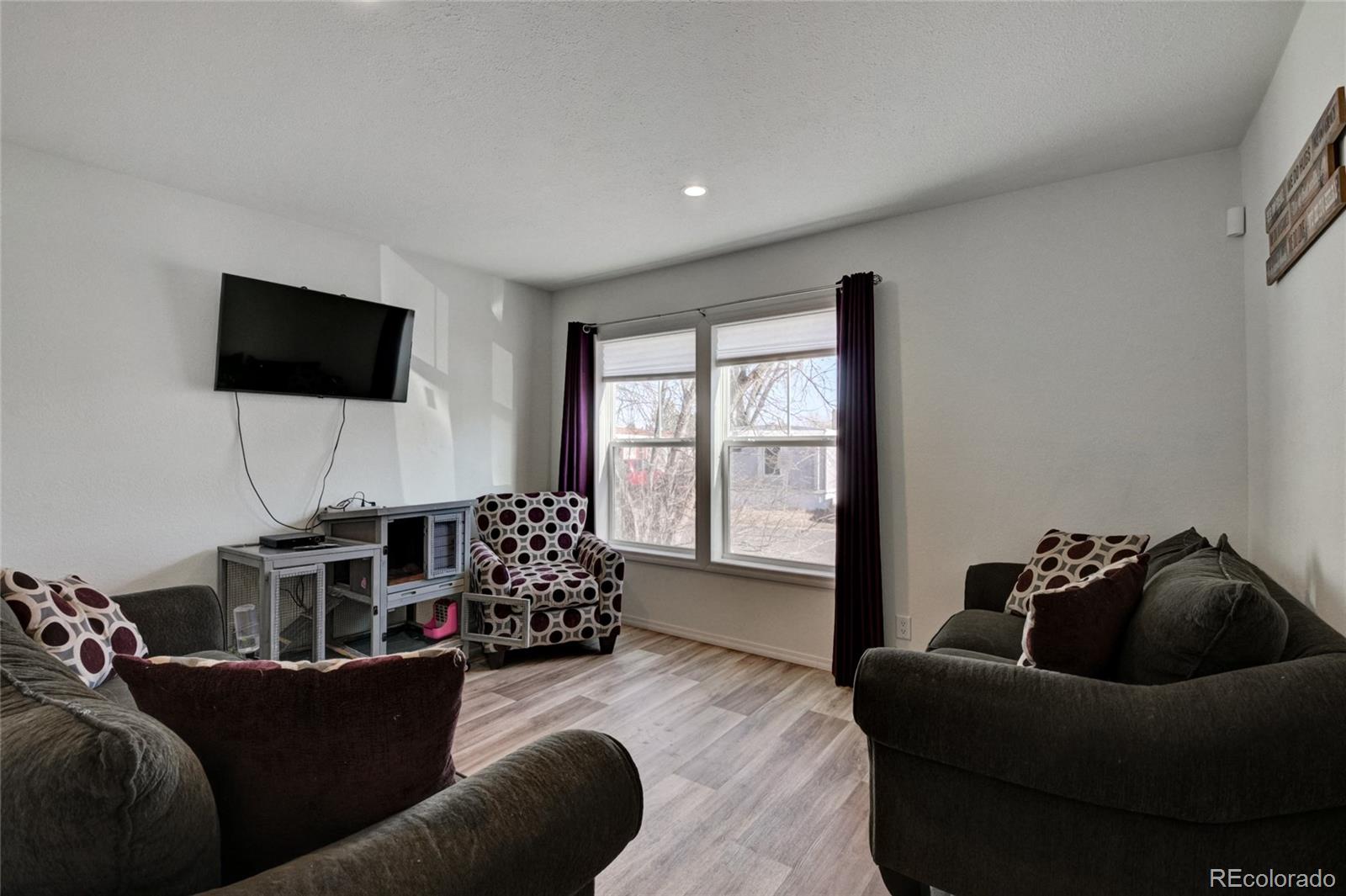 2885 E Mideway Boulevard