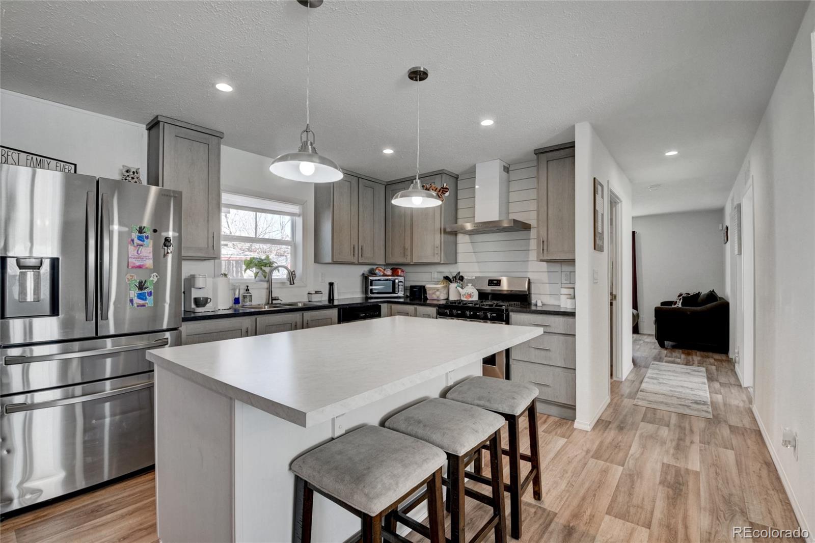 2885 E Mideway Boulevard