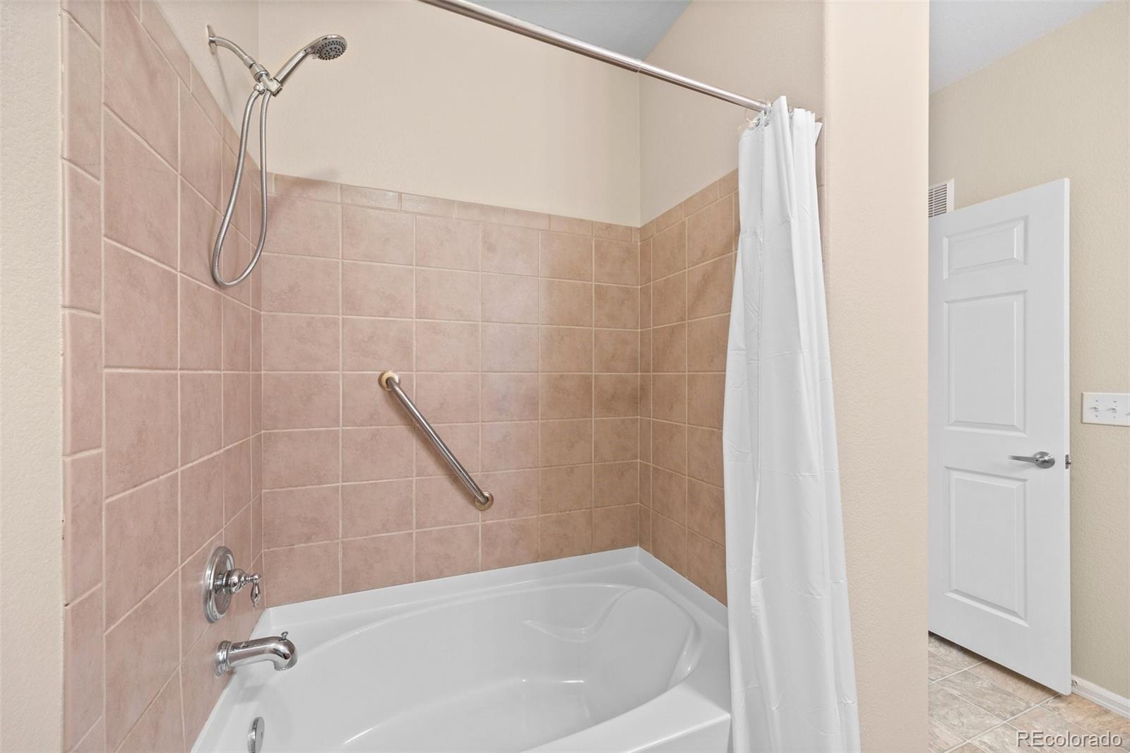 2662 S Cathay Way Unit: 110