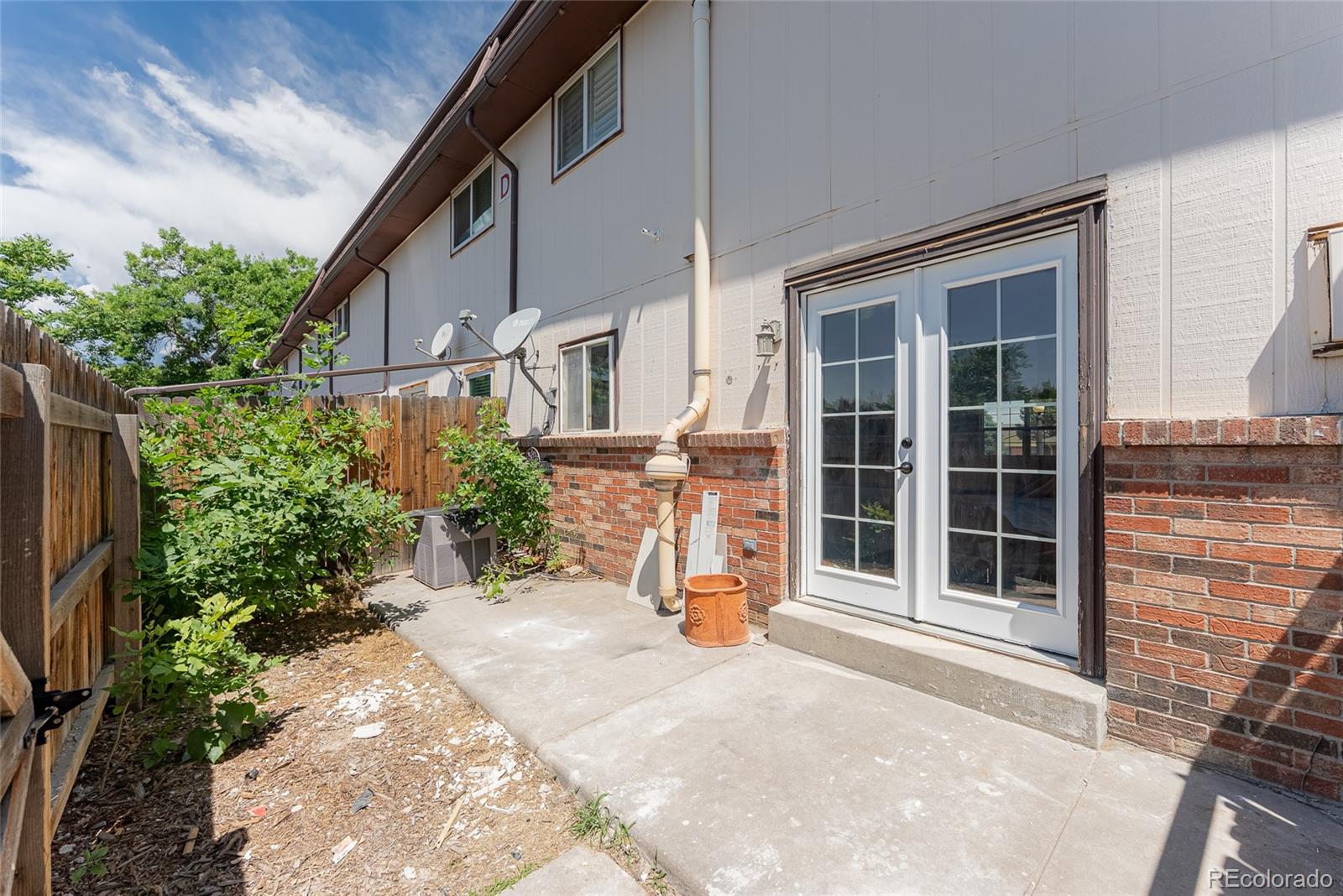 3608 W Radcliff Avenue