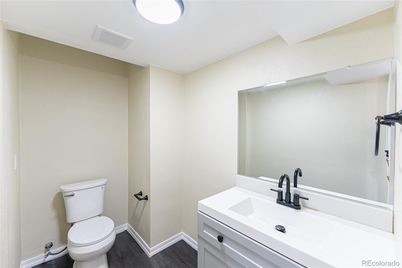 3608 W Radcliff Avenue