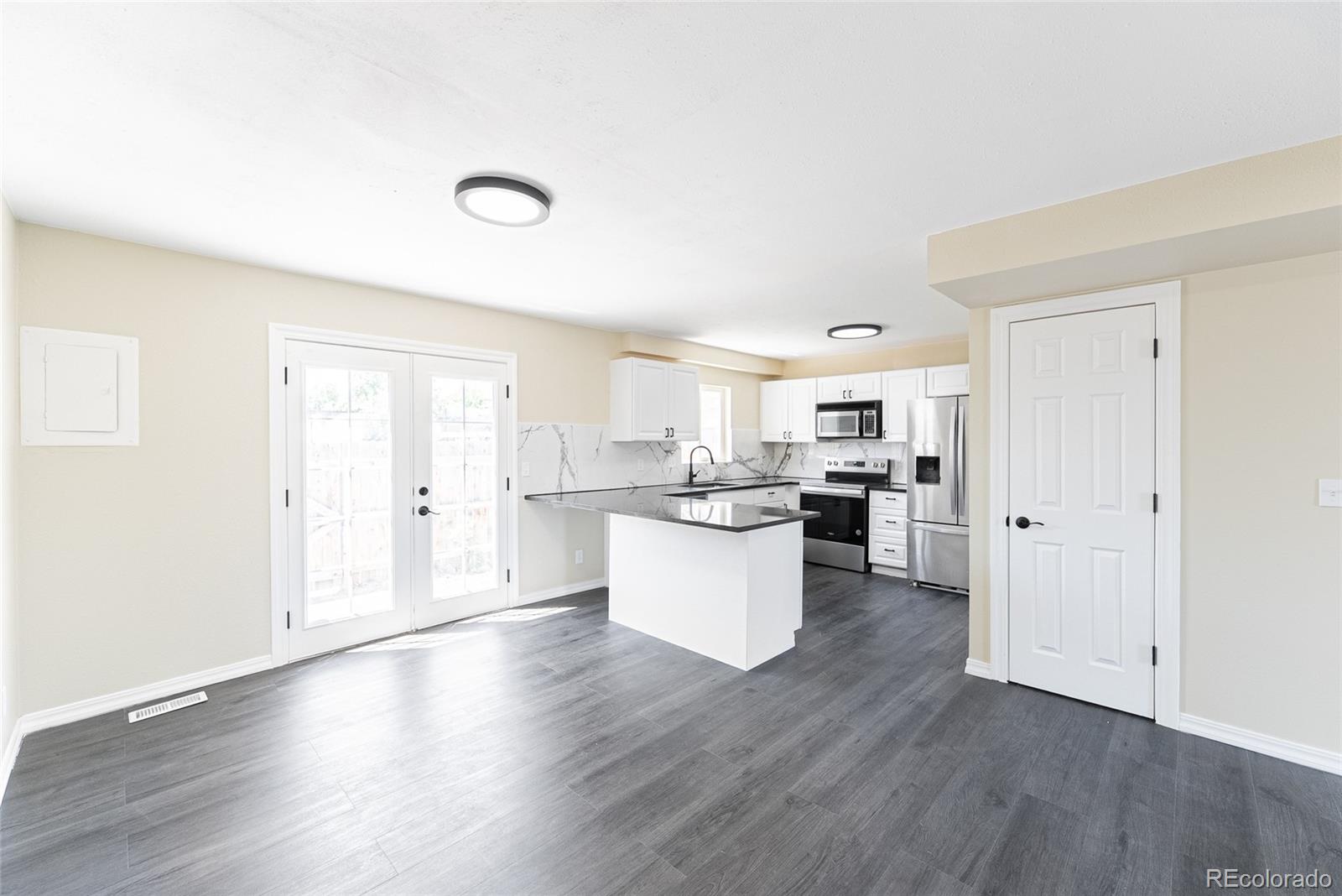 3608 W Radcliff Avenue