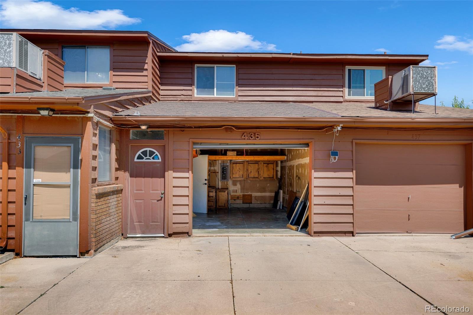 435 Dahlia Street
