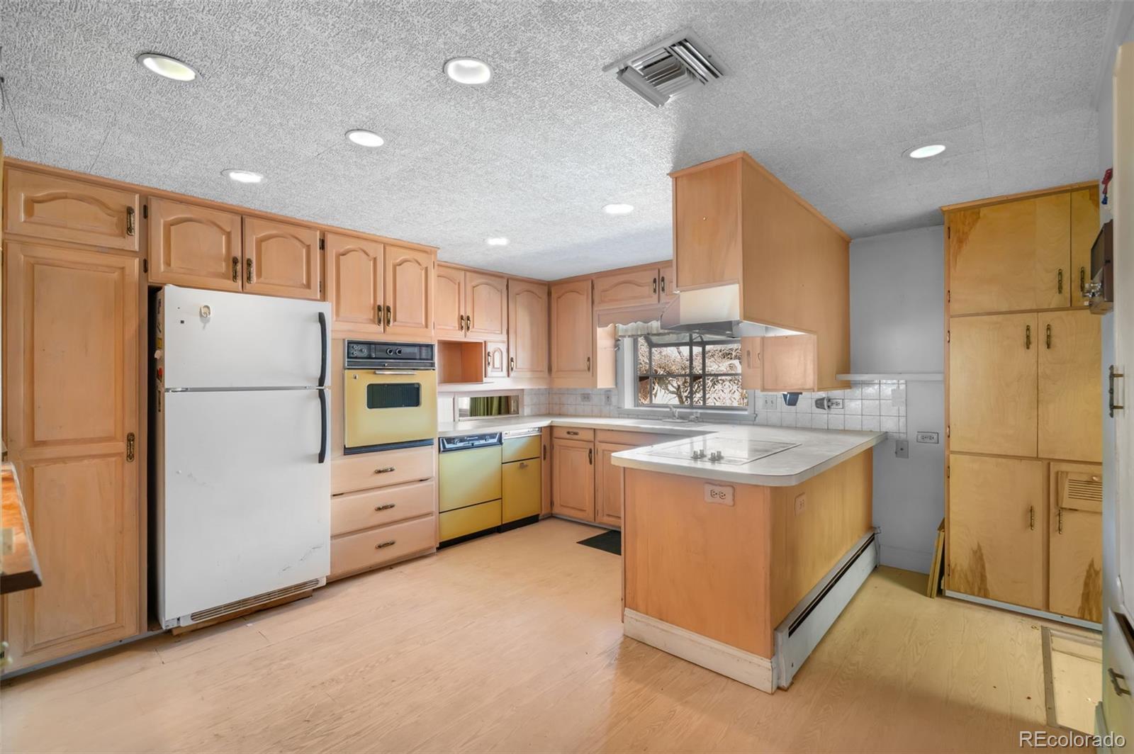 6490 S Clarkson Street