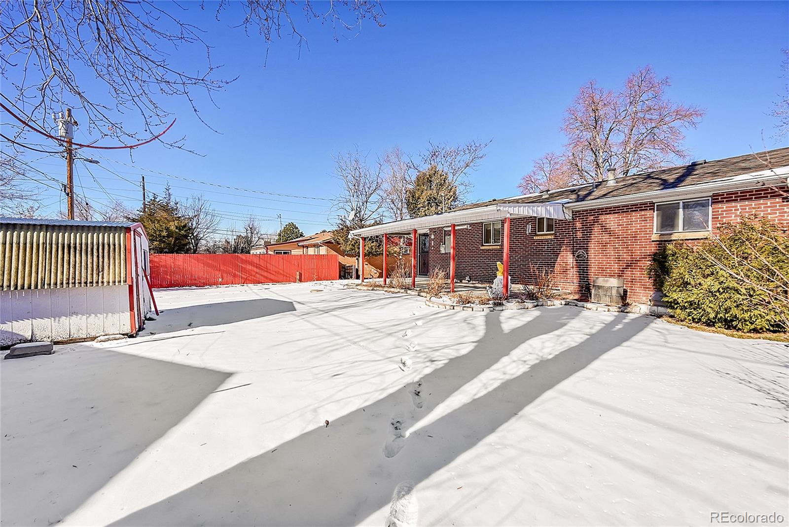 12152 E Dakota Avenue