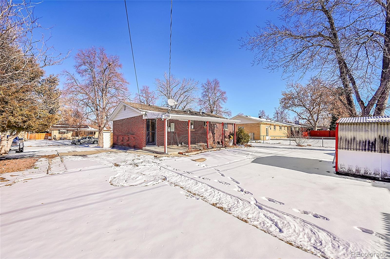 12152 E Dakota Avenue