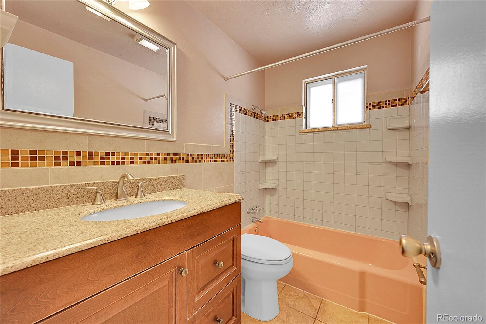 12152 E Dakota Avenue