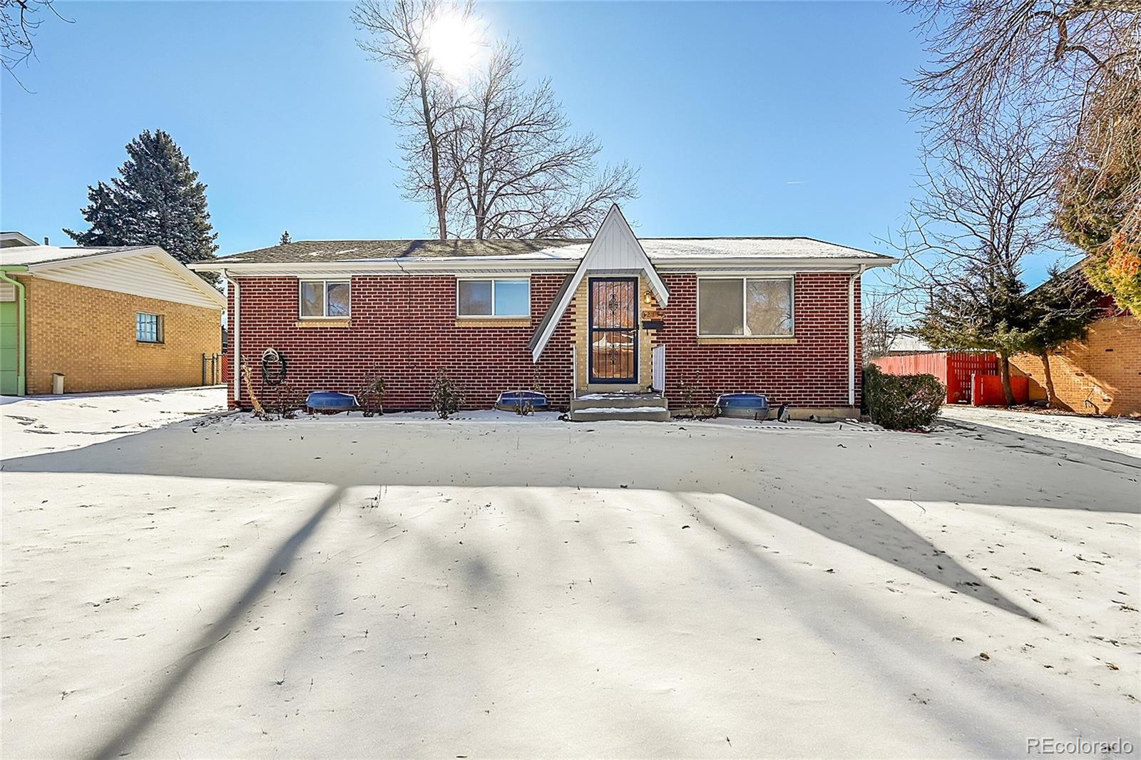 12152 E Dakota Avenue